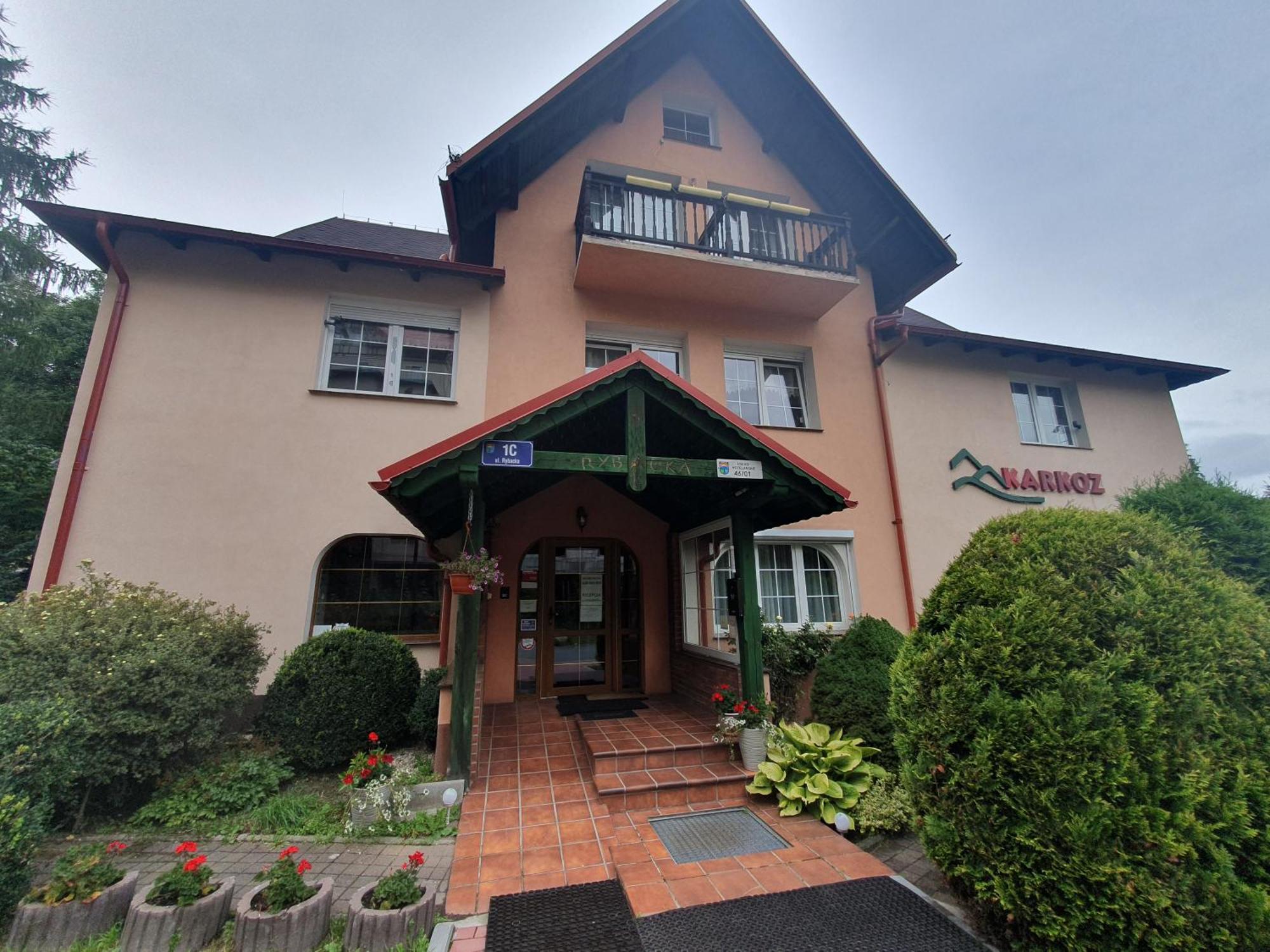 Karkoz Karpacz Bed & Breakfast Bagian luar foto