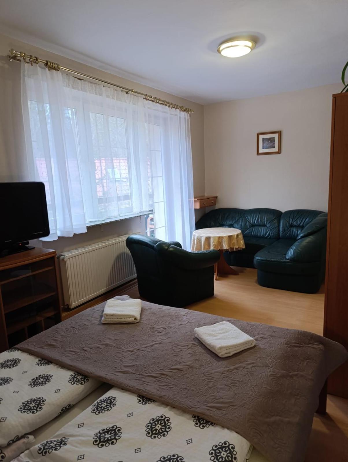 Karkoz Karpacz Bed & Breakfast Bagian luar foto