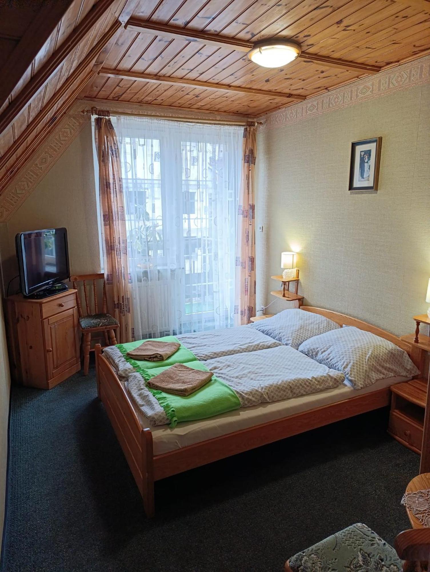 Karkoz Karpacz Bed & Breakfast Bagian luar foto
